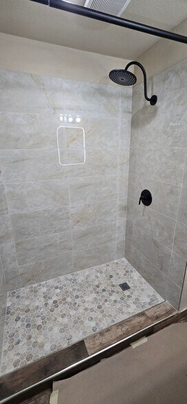 Building Photo - 118 Rockleigh Pl