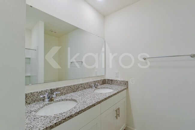 Building Photo - 32021 Katelin Cir