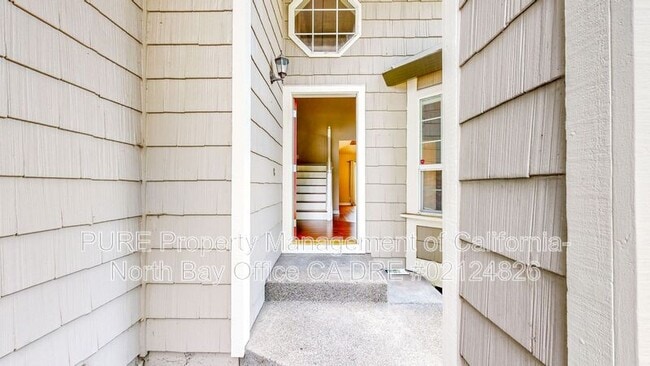 Building Photo - 2030 Seville St