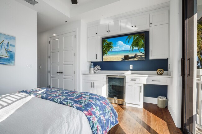 Building Photo - 19471 Harbor Rd S