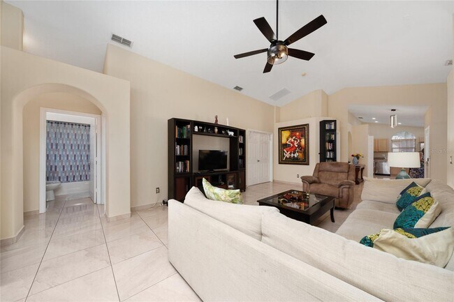 Building Photo - 1610 Oak Hill Trail