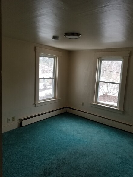 Building Photo - 9 Albert St