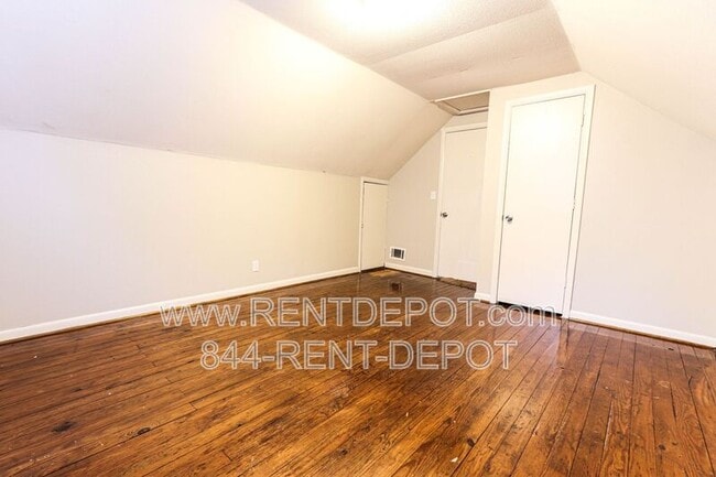 Building Photo - 817 Prosperity Ave