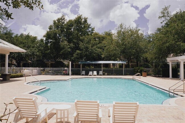 Building Photo - 7125 Harmony Square Dr S