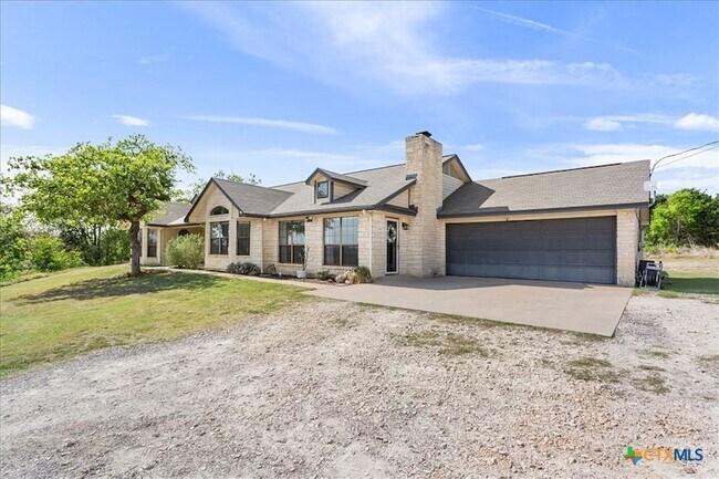 Building Photo - 840 Long Horn Trail