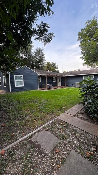 Building Photo - 117 Ben Dr