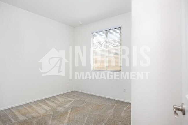Building Photo - Beautiful Almost Brand New Home in Villago!