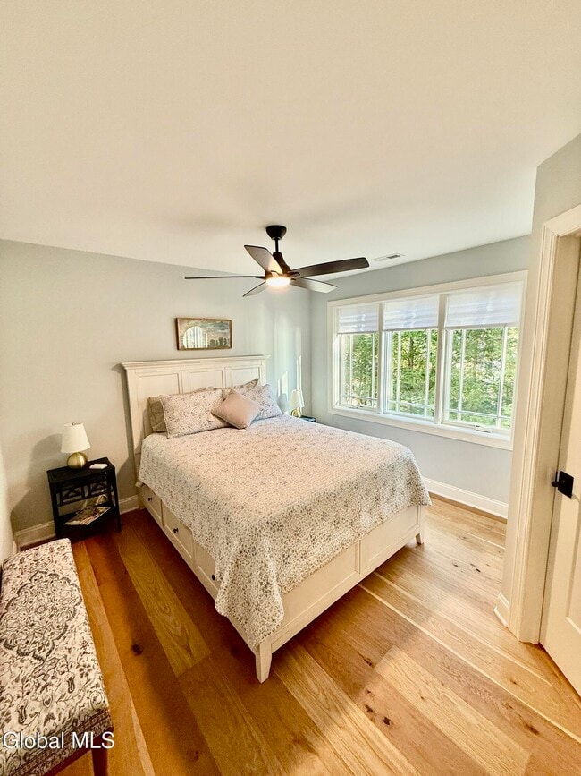 Building Photo - 16 Newton St