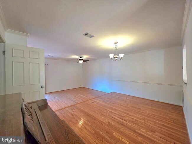 Building Photo - 5939 Heatherwood Ct