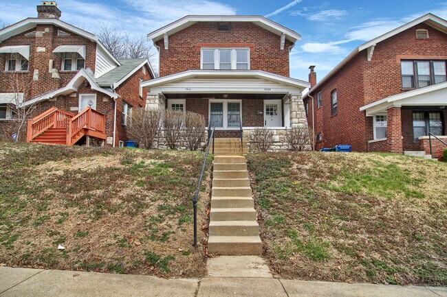 Primary Photo - (233) 7729-31 Gissler Ave