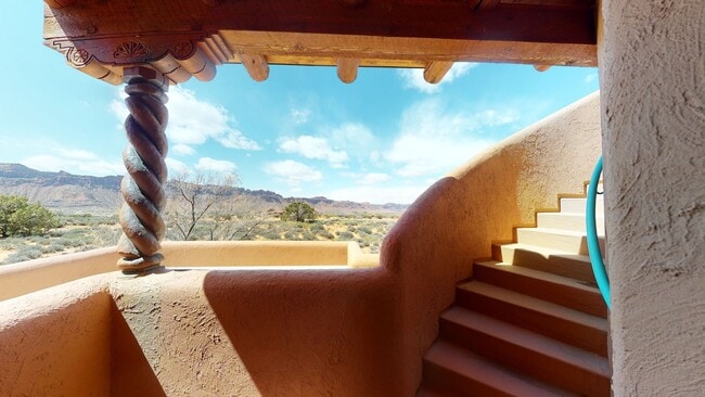 Building Photo - Custom Adobe style home in exclusive Navaj...
