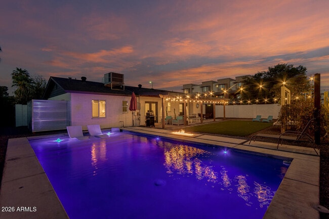 Building Photo - 6929 E 6th St