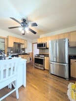 Building Photo - 137 Marcella St
