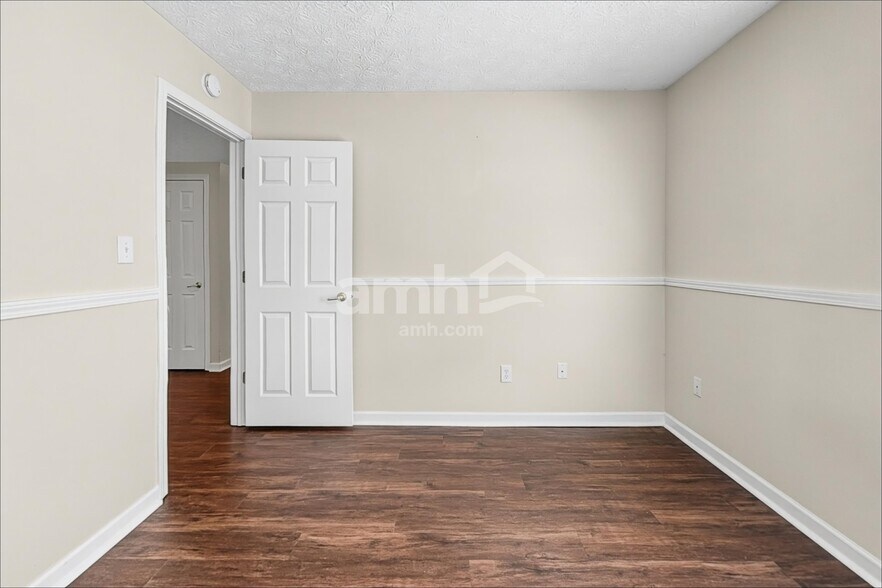 Building Photo - 13227 Summerwood Ln