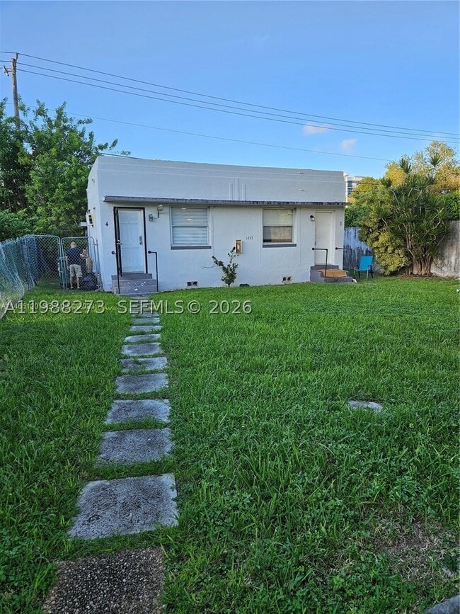 Building Photo - 1437 NE 110th St