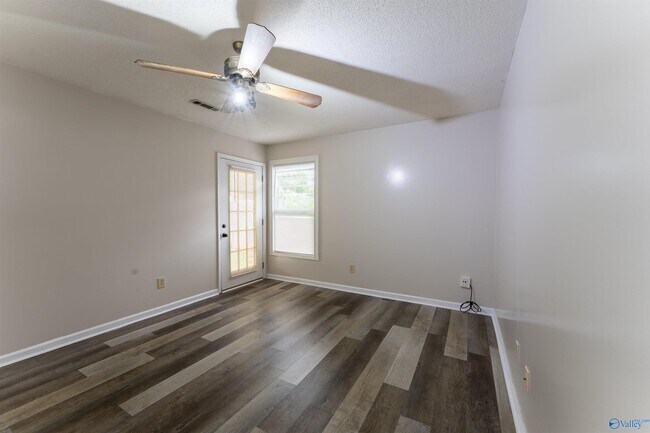 Building Photo - 119 Telluride Dr