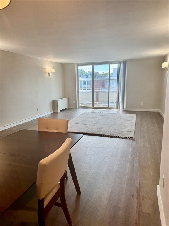 Building Photo - 41 Park St