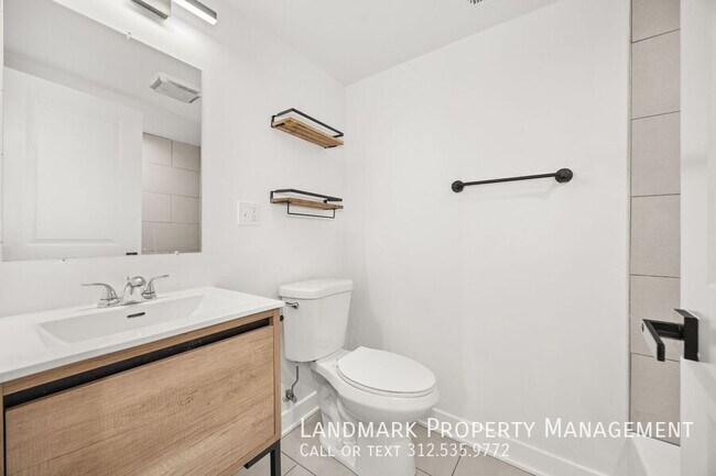 Building Photo - 2038 W 21st St