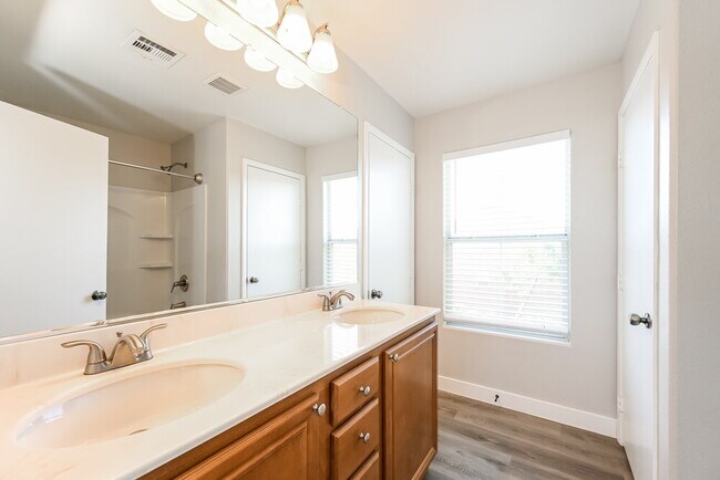 Building Photo - 44 Beach Haven Ave