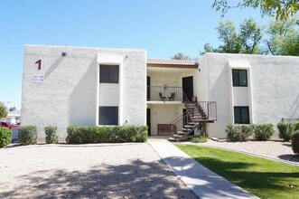 Building Photo - 10444 N 69th St
