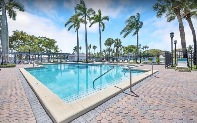 Building Photo - 17317 NW 63rd Ave