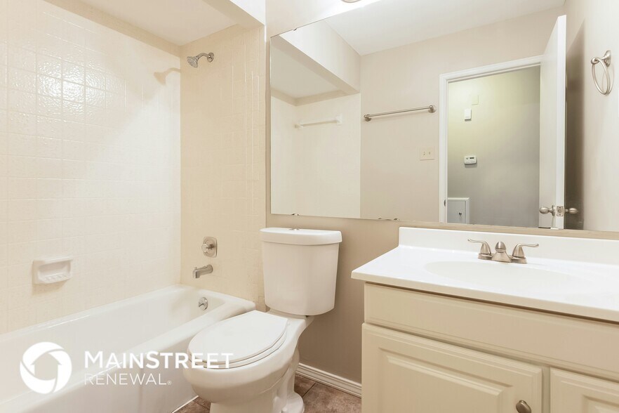 Building Photo - 14729 Airelle Ct