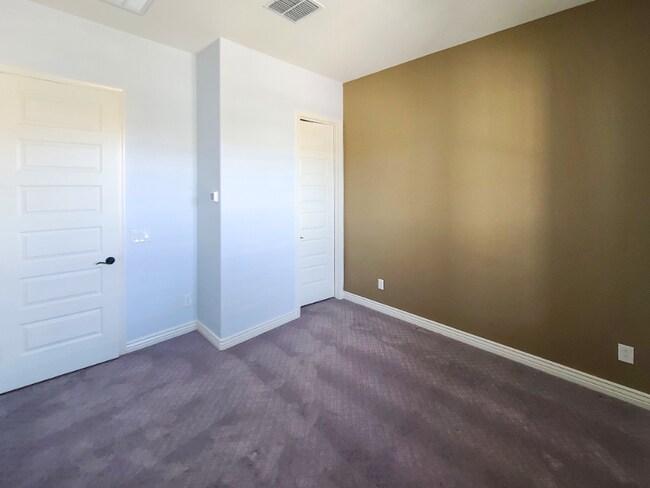 Building Photo - 20917 E Reins Rd