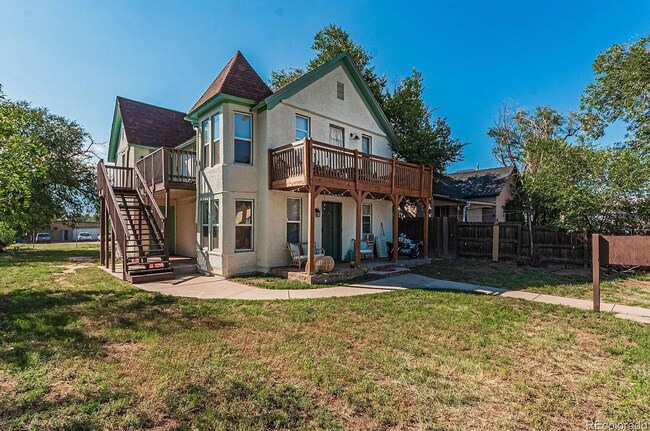 Building Photo - Spacious Studio Apartment Ready to be your...