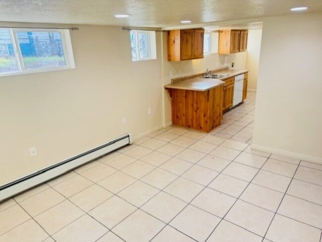 Building Photo - 268 S 900 W