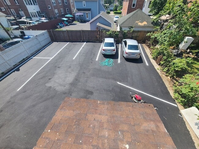 Building Photo - 17 Roosevelt St