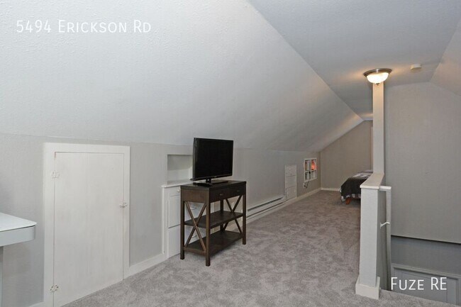 Building Photo - 5494 Erickson Rd