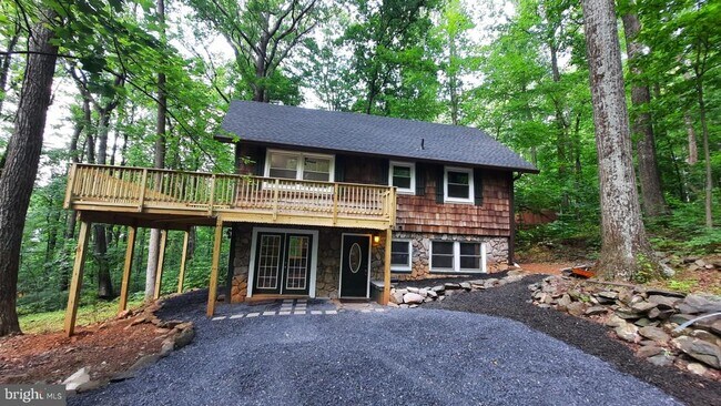 Building Photo - 461 Chipmunk Trail Ln