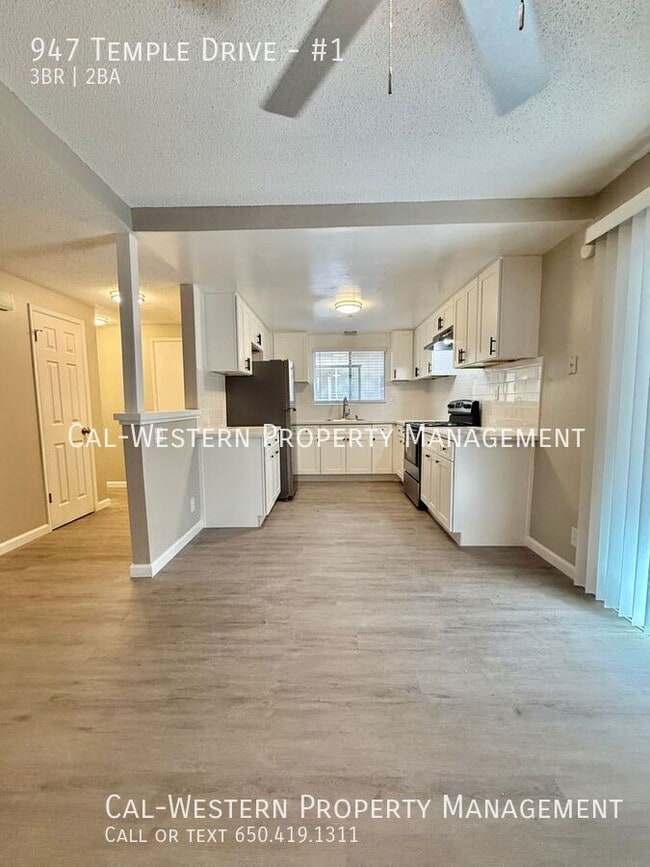 Building Photo - 947 Temple Dr