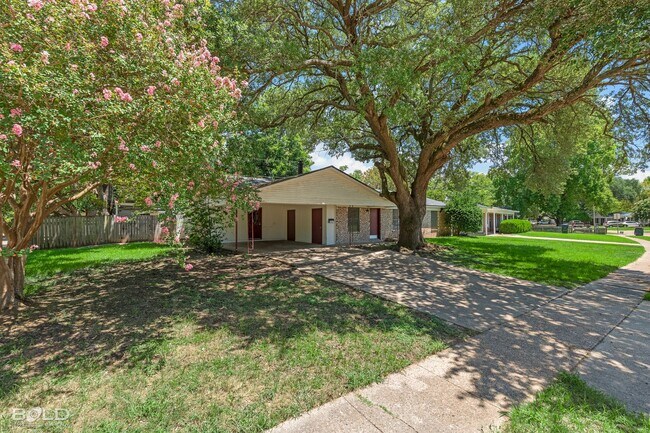 Building Photo - 3401 Palmdale Pl