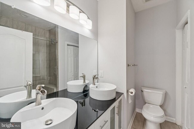 Building Photo - 5611 Hartfield Ave