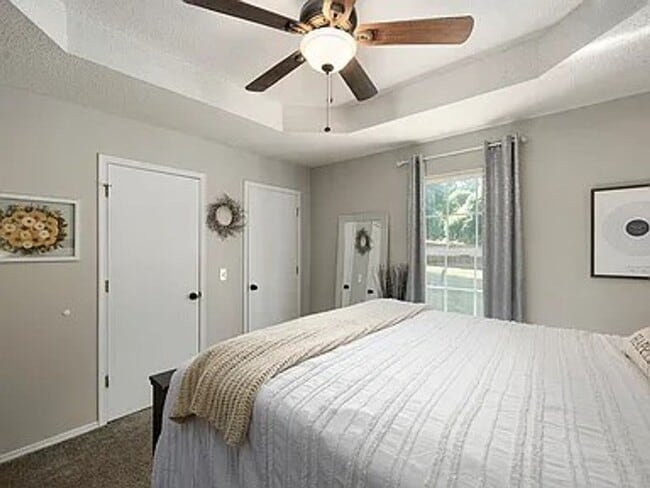 Building Photo - 3 Bed 2 Bath 2 Car Garage Available Now!!!