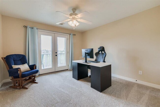 Building Photo - Stunning Home in Falcon Point!