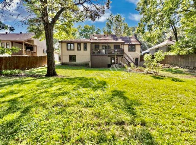 Building Photo - Beautiful UPDATED Ranch in Mission-Availab...