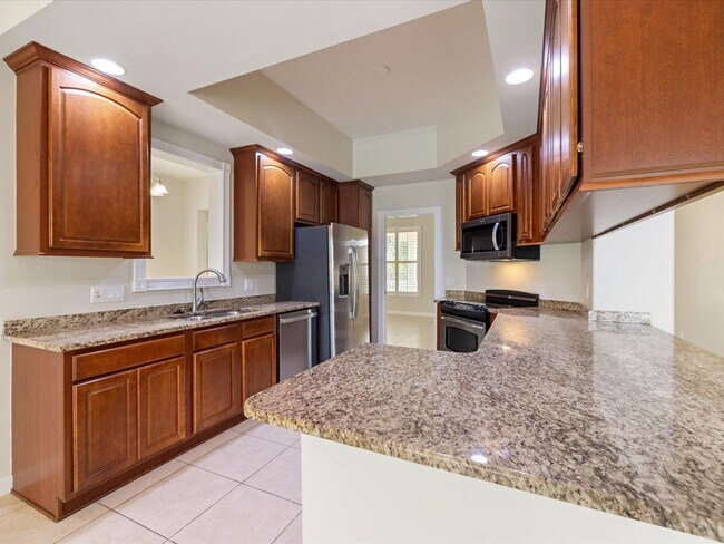 Building Photo - 4-bd,3-bth in The Isles-One Of Palmer Ranch’s Most Sought After Community