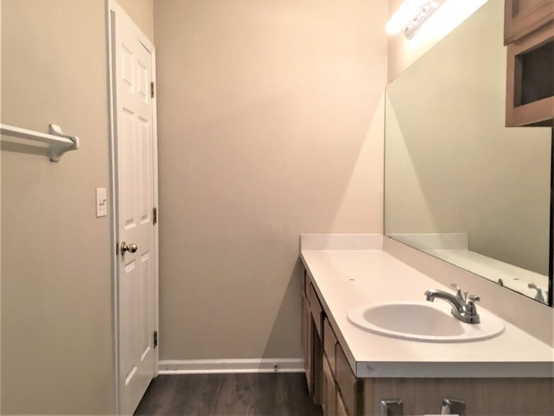 Building Photo - 12755 Black Angus Dr