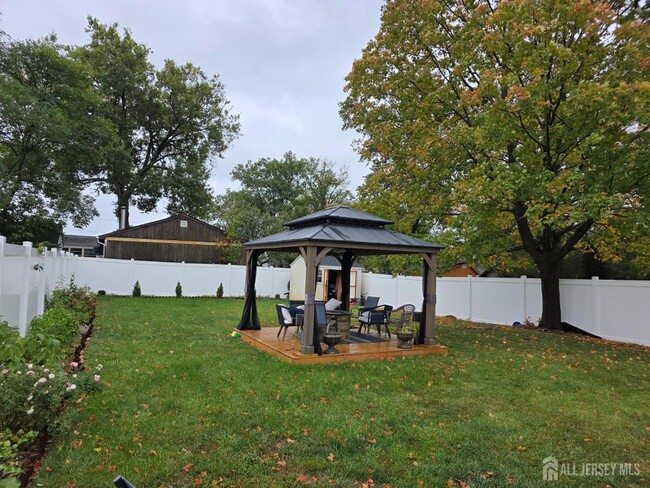 Building Photo - 424 Remsen Ave