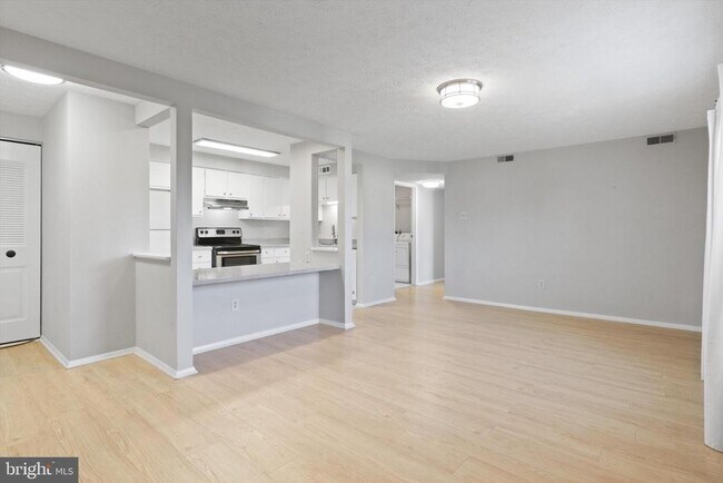 Building Photo - 8385 Brockham Dr