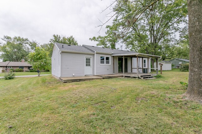 Building Photo - Recently Updated 3 Bed 1 Bath Home in Hall...