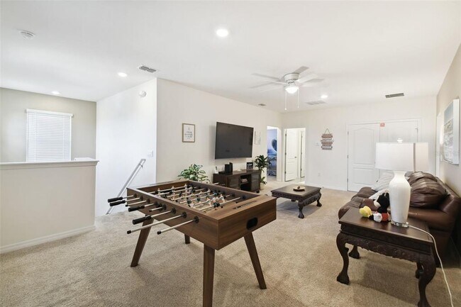 Building Photo - 7704 Oakmoss Loop