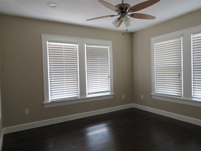 Building Photo - 12 Greenwood St