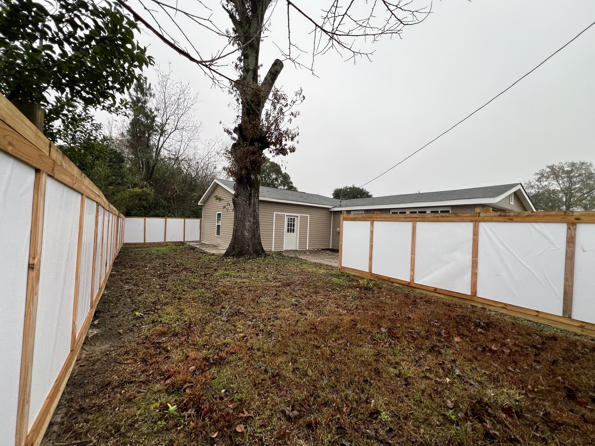 Building Photo - 801 S Houston Lake Rd