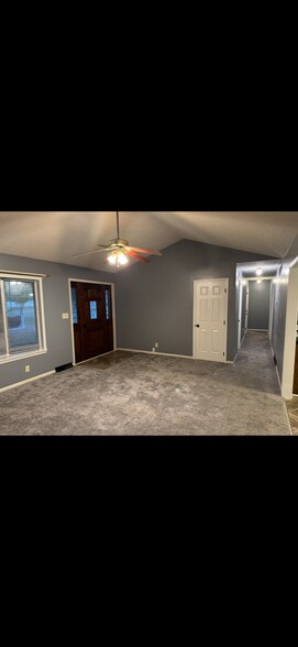 Building Photo - 165 Humphrey Ln