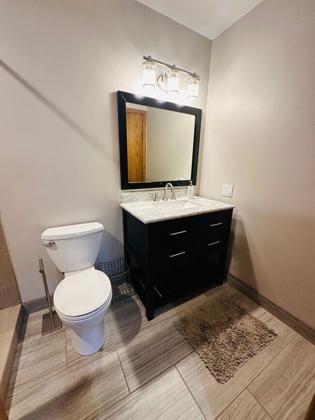 Building Photo - Sophisticated Condo Retreat on Old Mission Peninsula