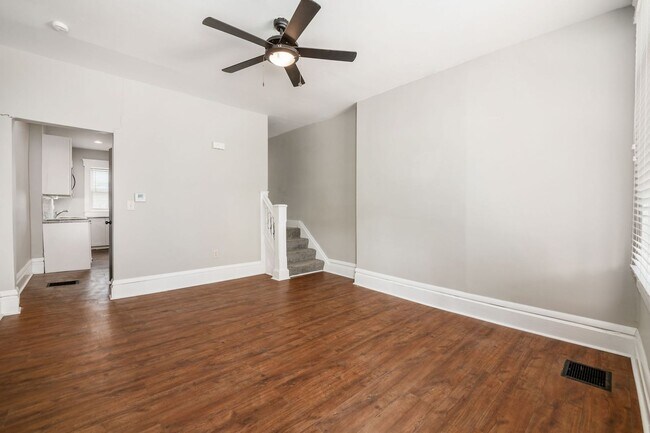 Building Photo - Steps from the Market: Chic 2-Bedroom Townhome in Olde Towne East