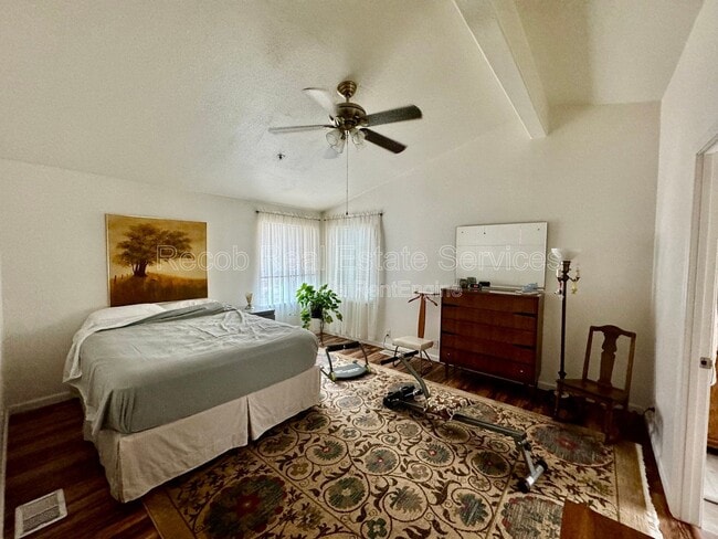 Building Photo - 580 Silverbrook Dr